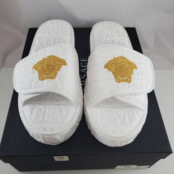 NWT$425 Versace Allover White Cotton Logo Medusa Head Platform Slippers EU 45 - Picture 7 of 15